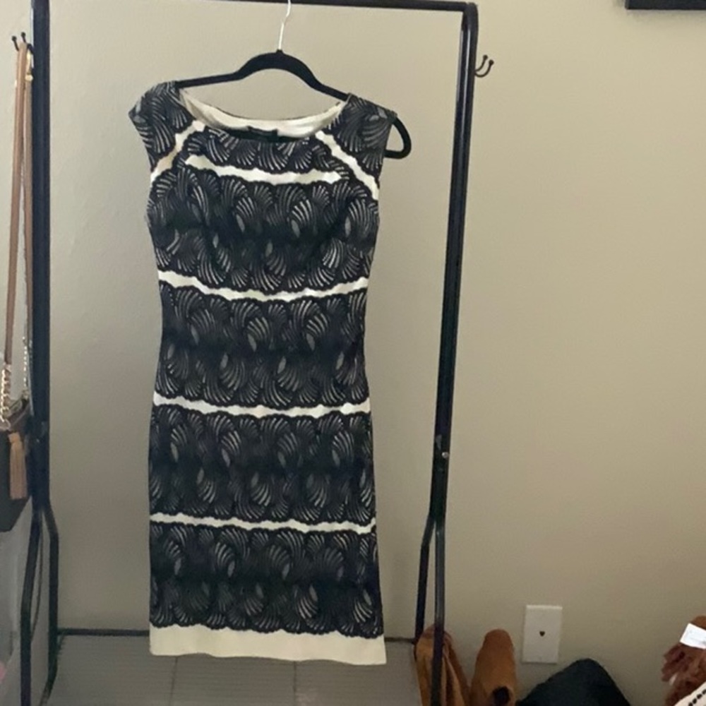 Bebe Black & White Mid Dress